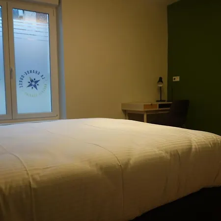 住宿加早餐酒店 La Grande-ourse Charleville-Mézières